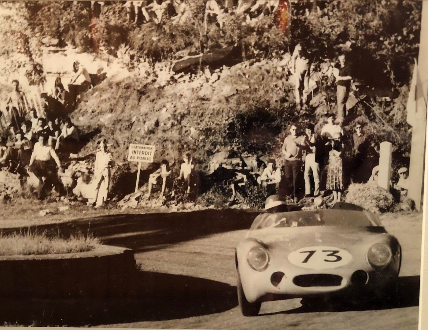 Pour glaner des points au championnat de France, Laureau participait à des courses de côte au volant du proto. Ici à Urcy, victoire de classe moins de 1000 cm3 @ DR