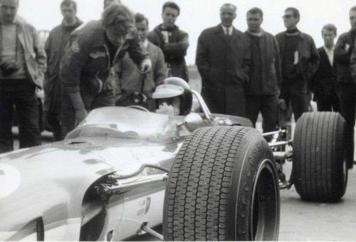 Jim clark 2 Hockenheim 1968 DR Gilles Arbonville.jpg