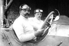 Christian_Lautenschlager_at_the_1914_French_Grand_Prix.jpg