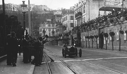 1929 GP Monaco - Williams passe la ligne d'arrivée @DR