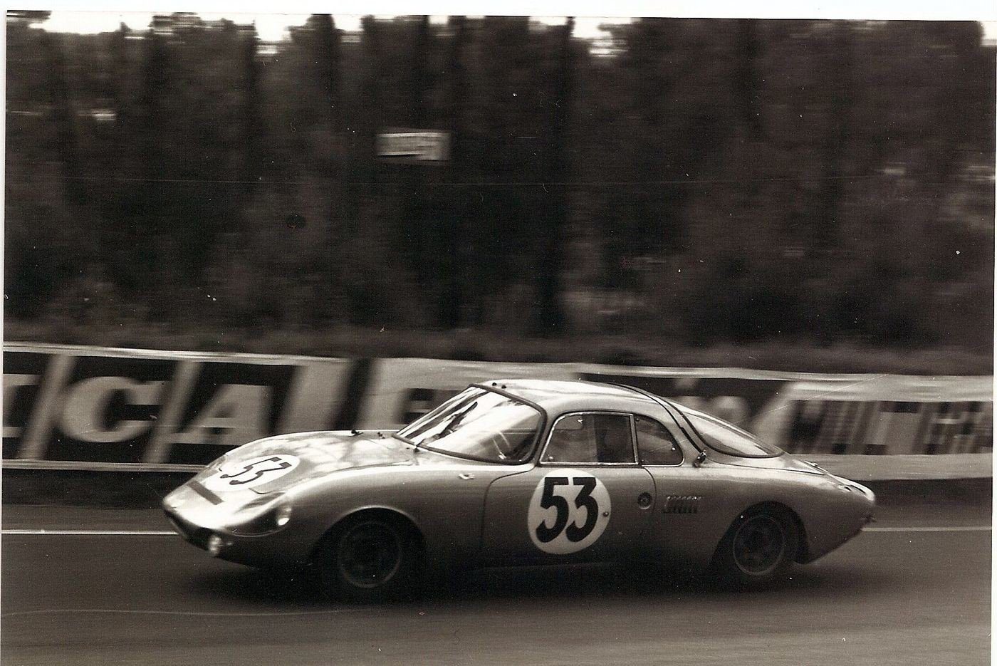 La seule grande victoire de la marque René Bonnet, restera celle à l'indice énergétique au Mans 1963 avec Jean-Pierre Beltoise au volant d'un Aérodjet @ DR