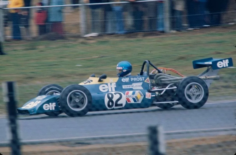 Alain-Prost-1976-Le-Mans-Formule-Renault-@-DR