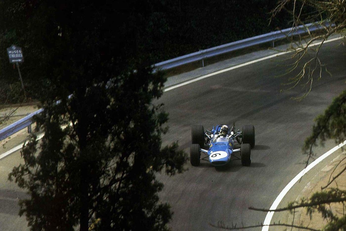 Stewart vainqueur en F2 à Barcelone pour l'ouverture du championnat 1968 © DR