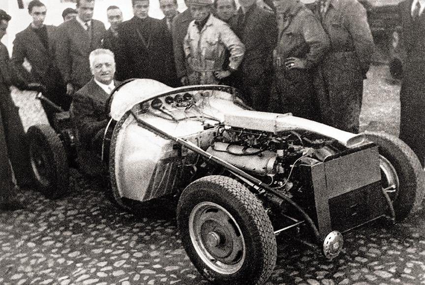 Ferrari 125 S Essai châssis nu par Enzo Ferrari le 12 03 1947 @ DR