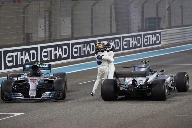 GP Abu Dhabi 2017 Bottas Hamilton Mercedes @ DR