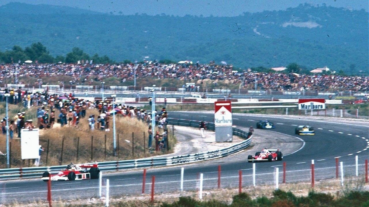 GP France 1976 Paul Ricard - 1er Tour - James Hunt - McLaren M23 8 - Clay Regazzoni - Ferrari 312T2 027 © Olivier ROGAR