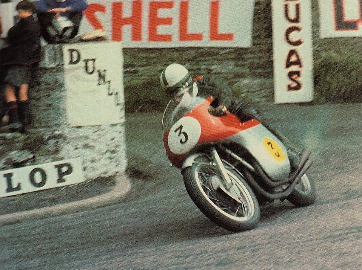 John Surtees 1958 Isle of Man TT 1er MV Agusta @ DR