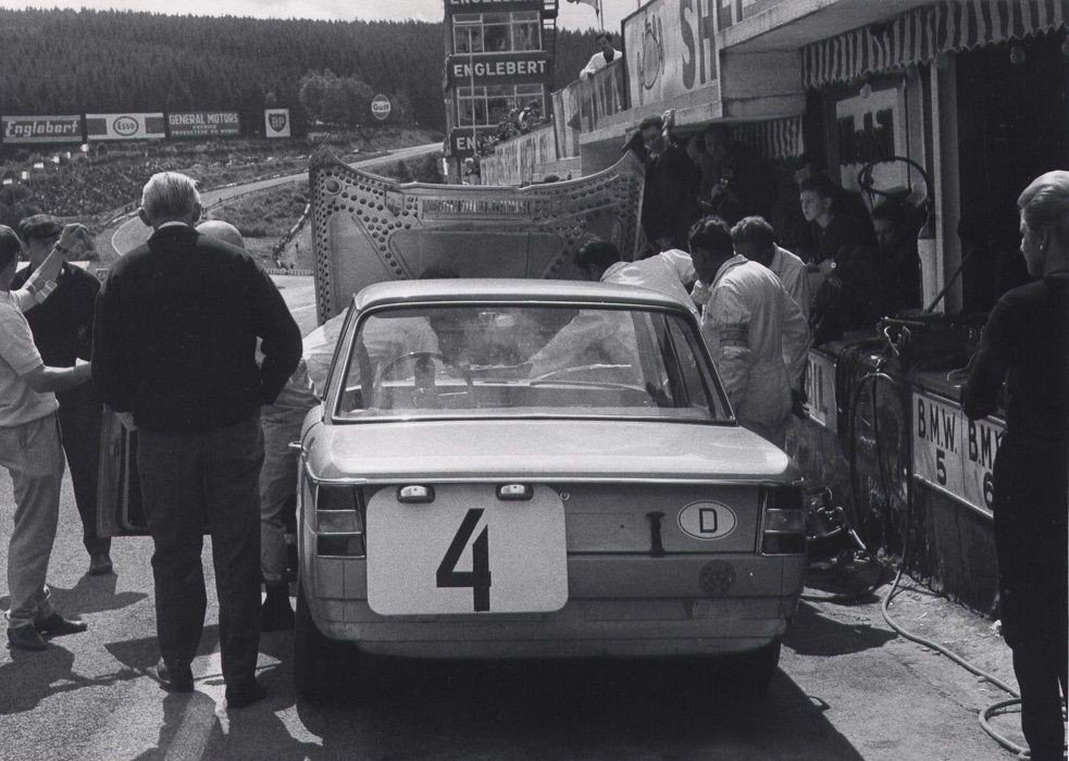 Pascal 1965 Voiture N°4 de dos Dernier ravitaillement aux 24 Heures de Spa - avec Alex von Falkenhausen-R