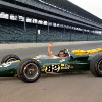 Le vainqueur de l'édition 1965 des 500 Miles d'Indianapolis, Jim Clark.