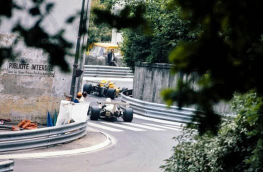 Pau 1975