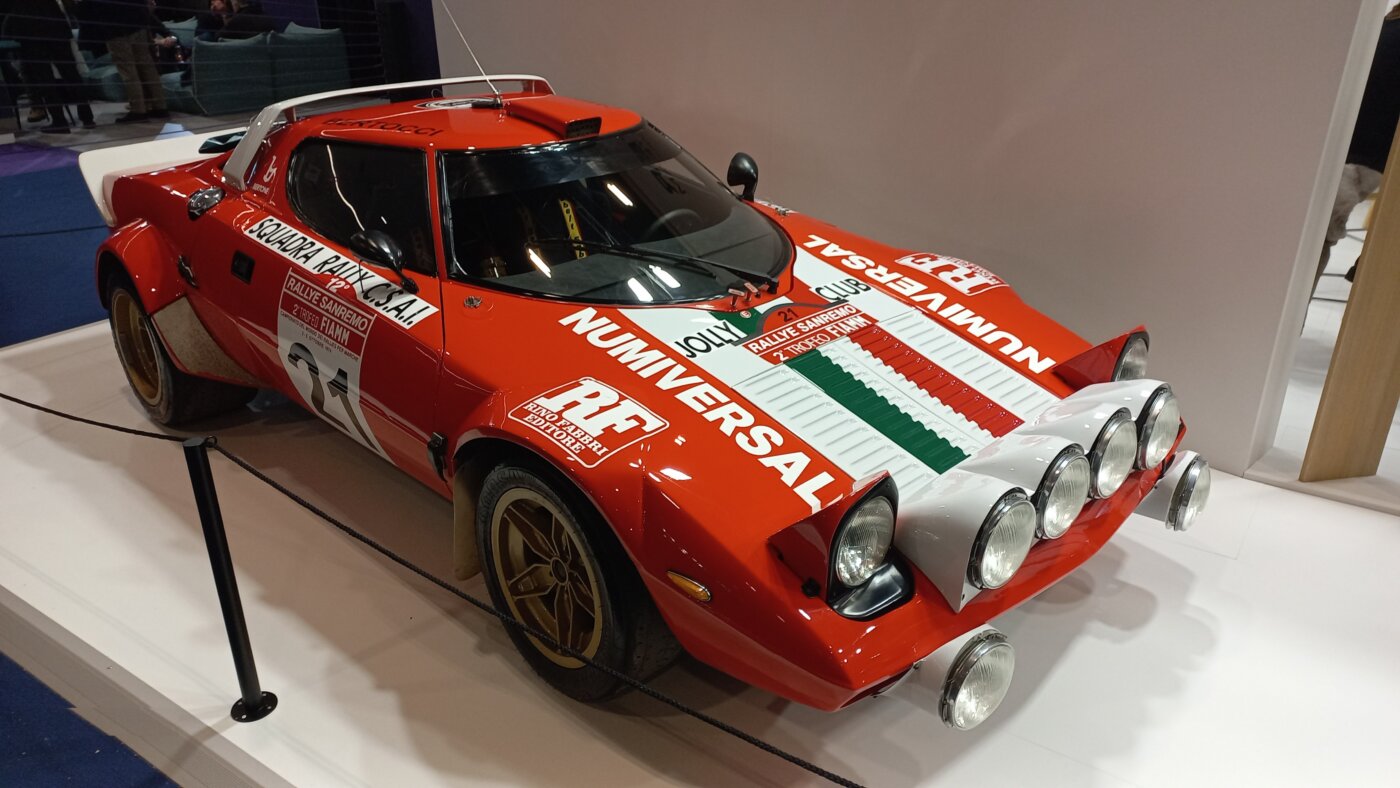 Stratos