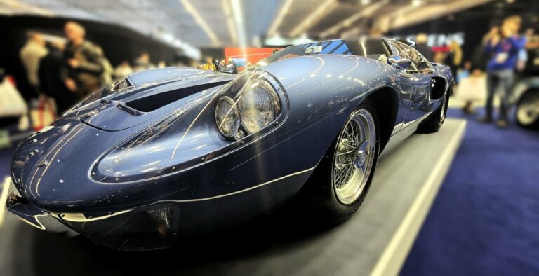 Discrètes, vraiment ? Rétromobile 2026