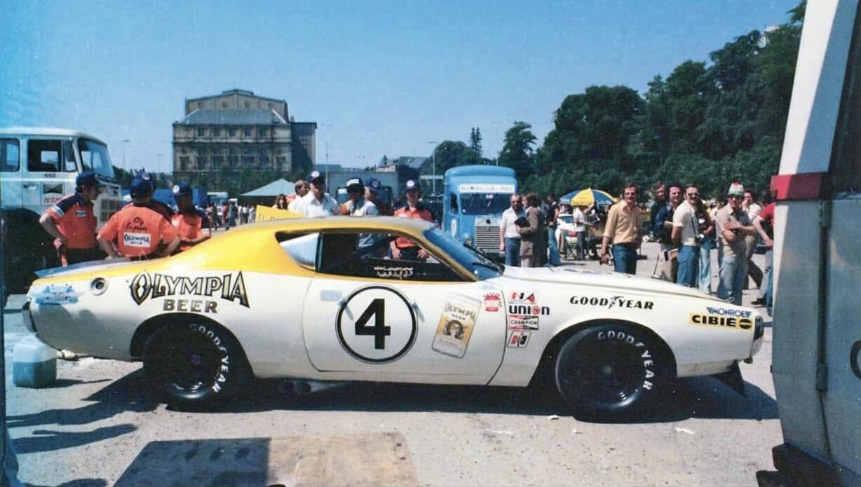 Charger le Mans 1976